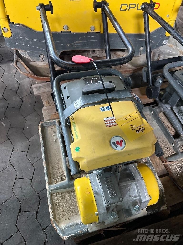 Wacker El AP2560E 진동롤러