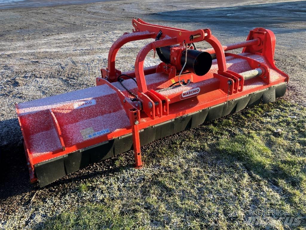 Maschio bufalo 300 목장 제초기 및 토퍼