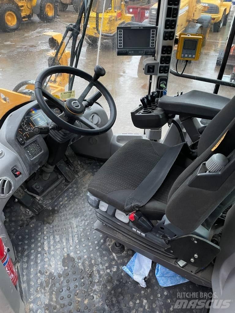 Volvo L110H  휠로우더