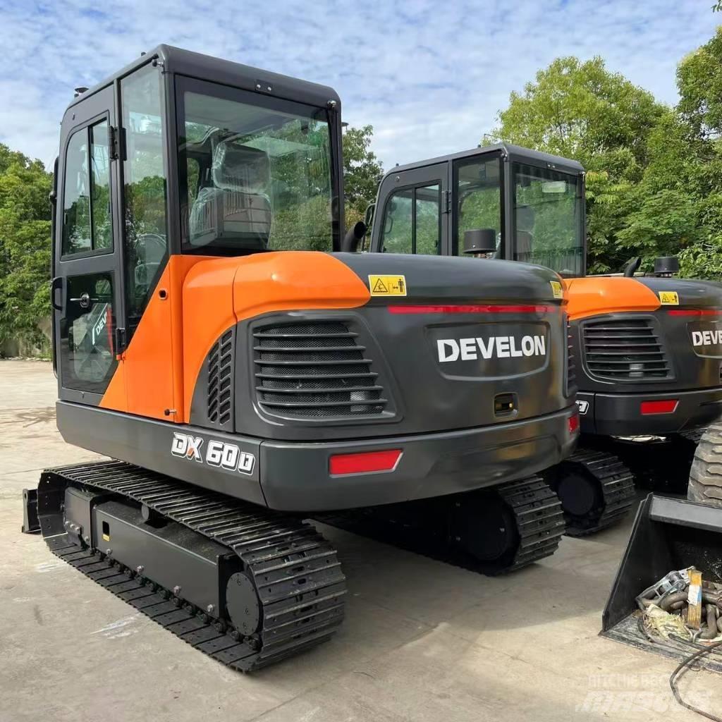 Develon DX60D 소형 굴삭기 7톤 미만