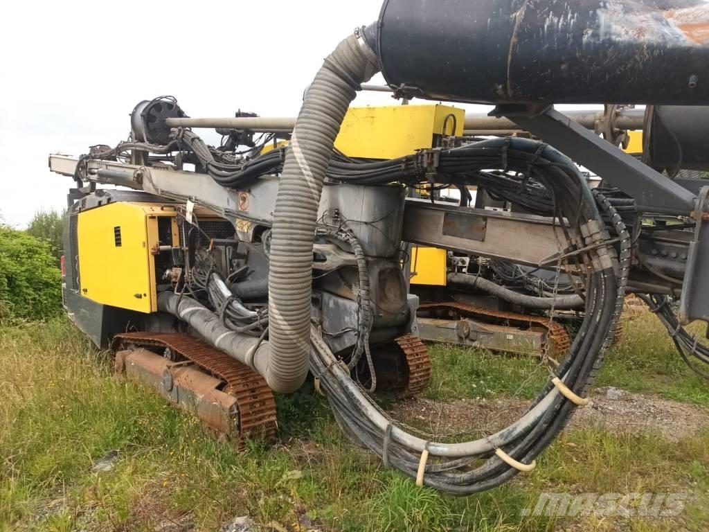 Atlas Copco ROC L8 도로 굴착기