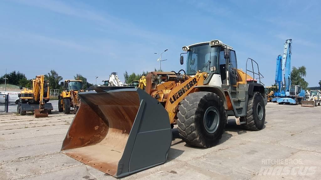 Liebherr L 566  휠로우더