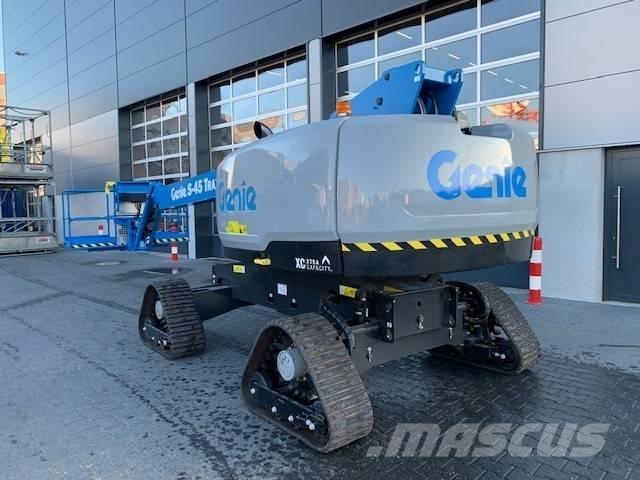 Genie S 45 XC Trax 견인식 전동이동 리프트