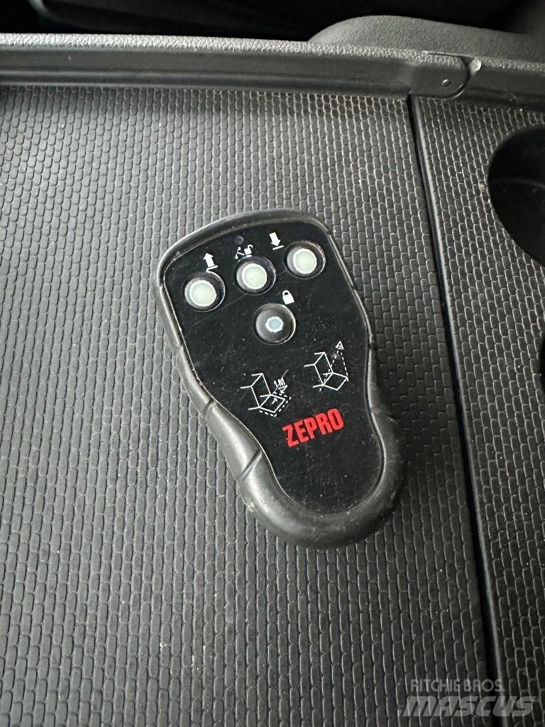Volvo FM 330 온도 조절식 트럭