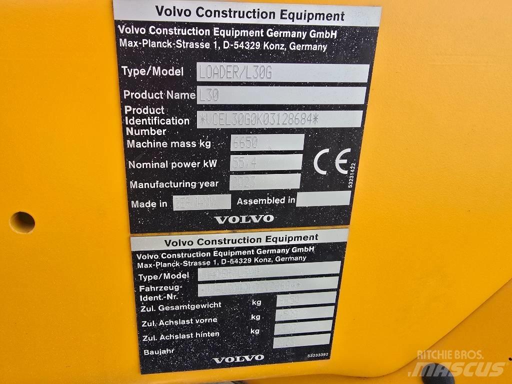Volvo L 30 G  휠로우더