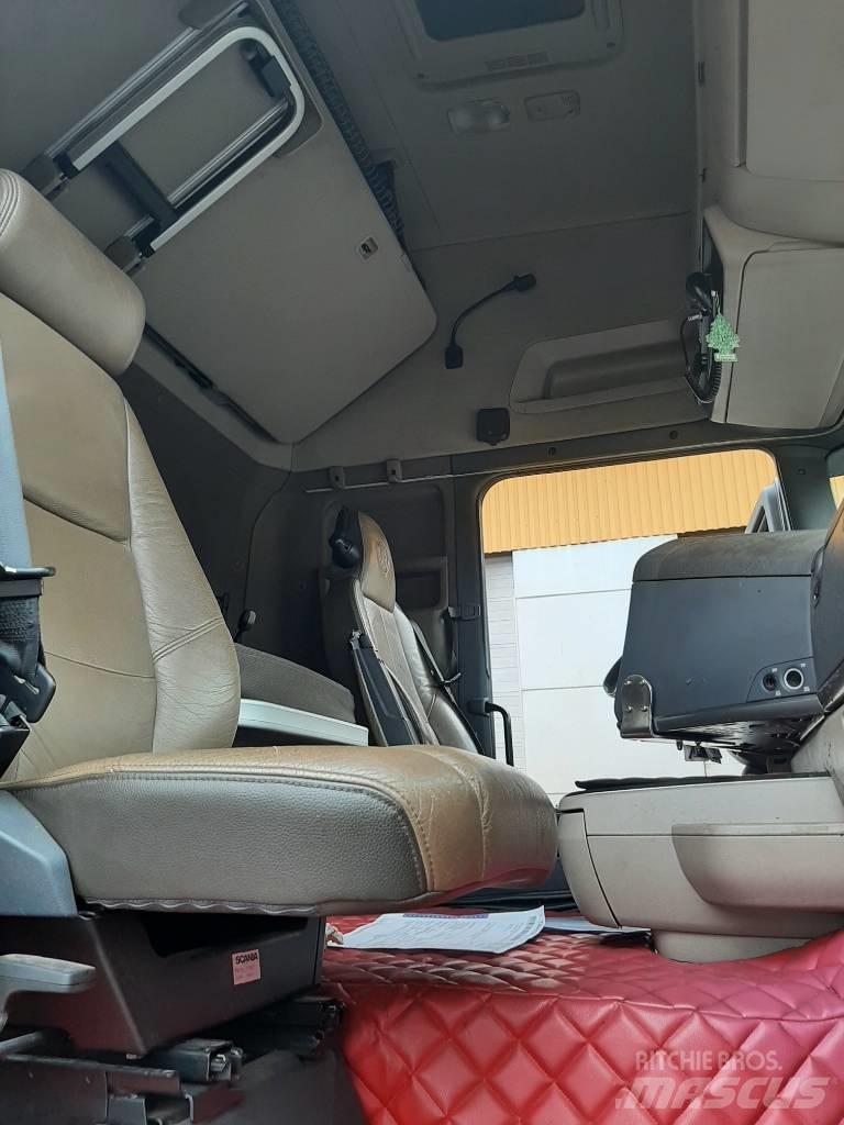 Scania R 560 훅 리프트 트럭