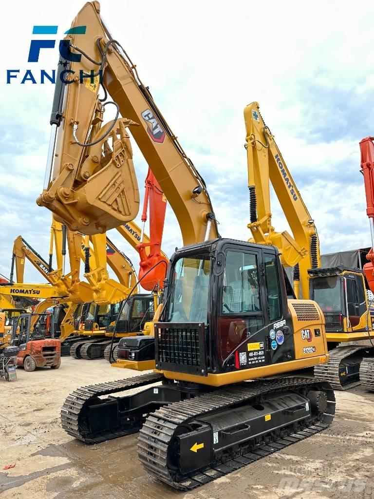 CAT 313D2GC 중형굴삭기 7톤-28톤