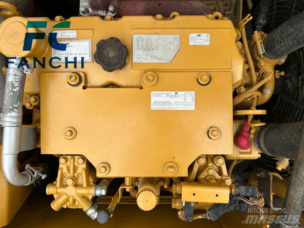 CAT 313D2GC 중형굴삭기 7톤-28톤
