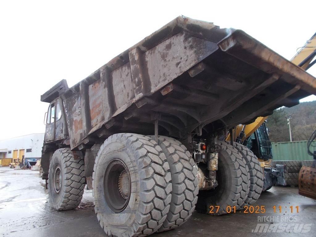 CAT 775G 초대형 덤프 트럭