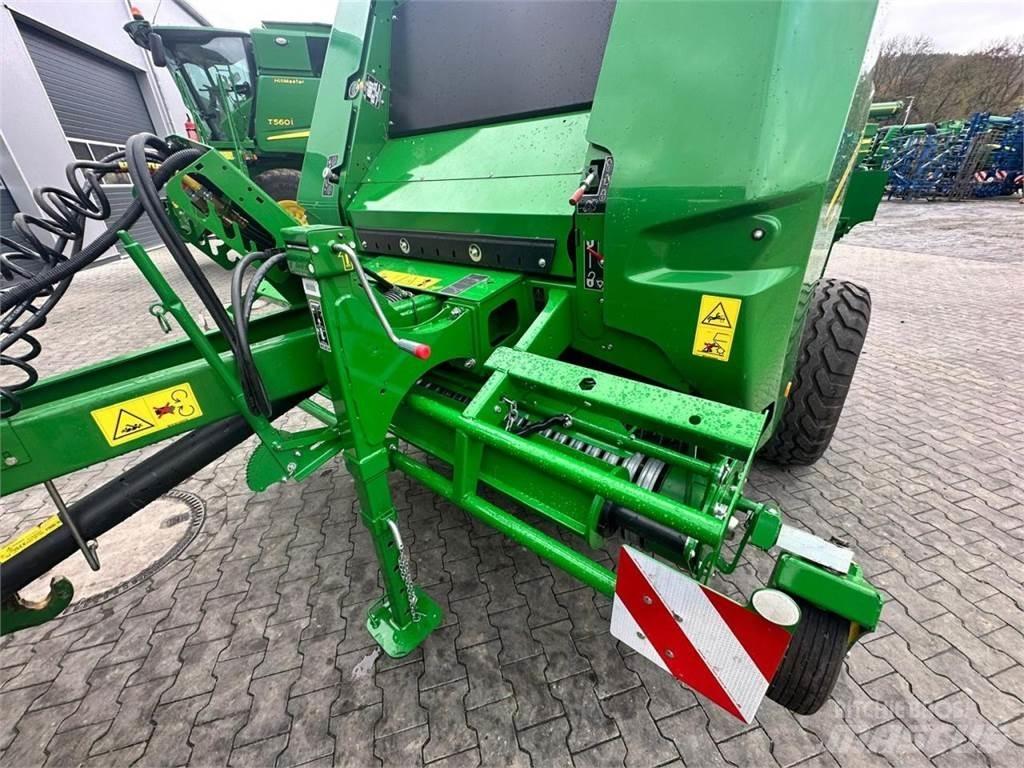 John Deere V461M 원형 곤포기