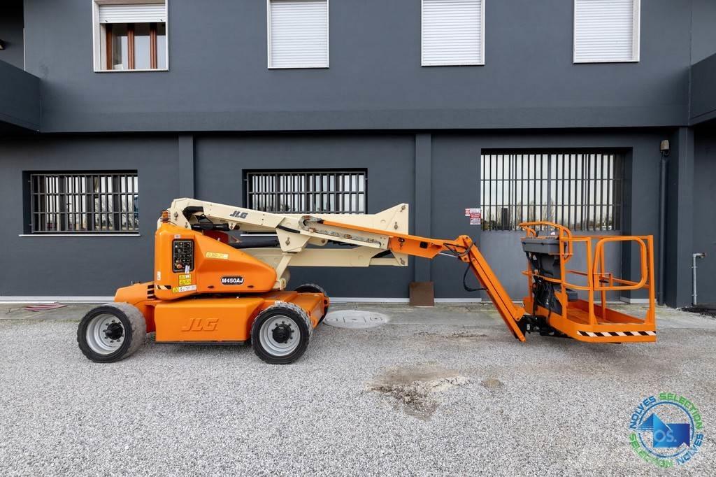 JLG M450AJ 관절형 전동이동 리프트