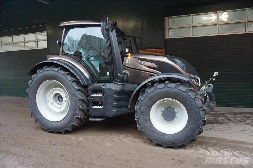 Valtra T175 Active 트랙터