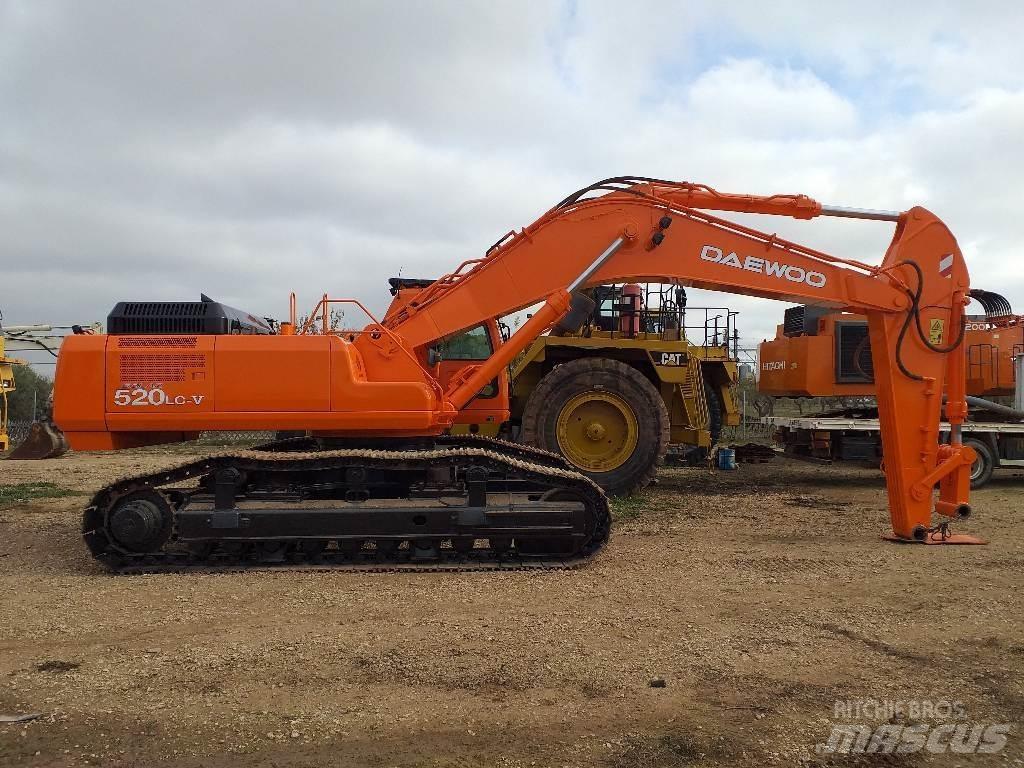 Daewoo 520 LC 대형 굴삭기 29톤 이상