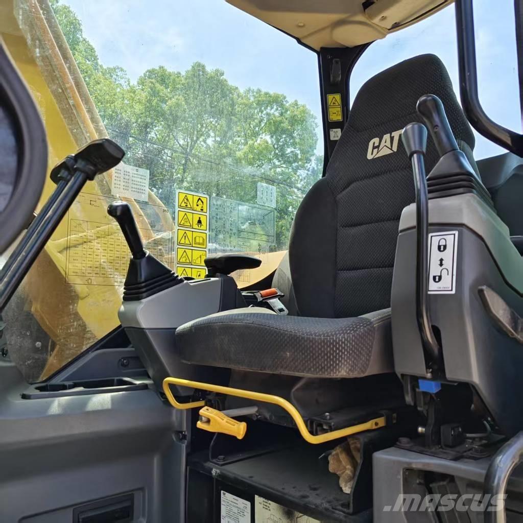 CAT 310 대형 굴삭기 29톤 이상