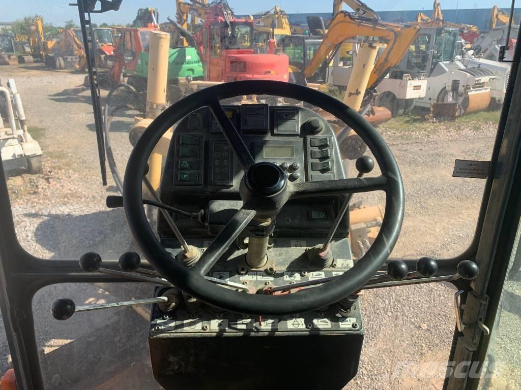 HBM-Nobas BG190T-3 그레이더