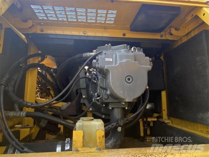 Komatsu PC450-8 대형 굴삭기 29톤 이상