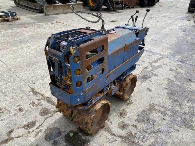 Rammax RW700 토양 다짐기