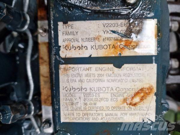 Kubota V2203-ES 엔진