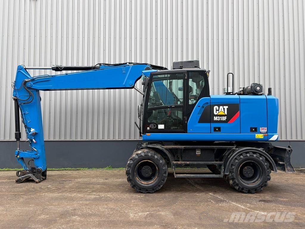 CAT M318F  휠 굴삭기