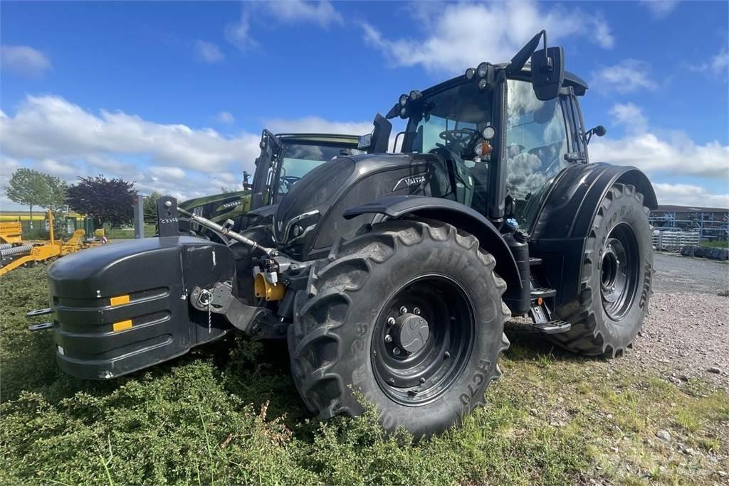 Valtra N 175 트랙터