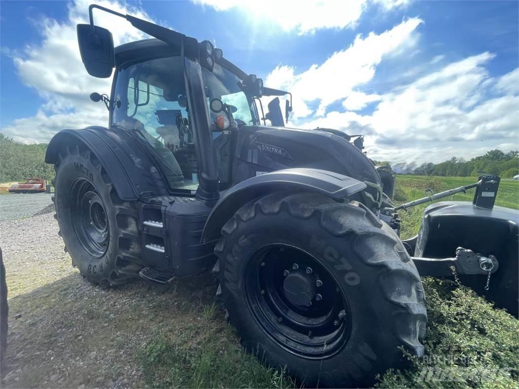 Valtra N 175 트랙터