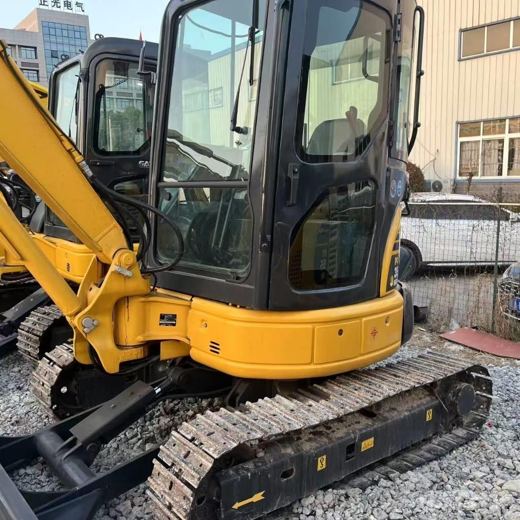 Komatsu PC 35 MR 소형 굴삭기 7톤 미만