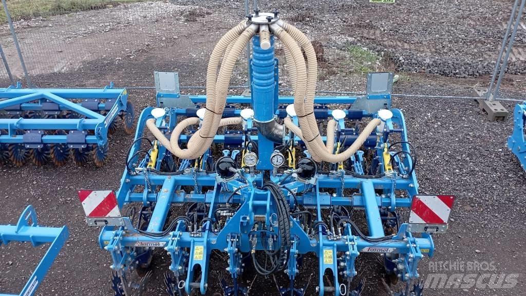 Farmet STRIP-TILL 6N 끌 달린 쟁기