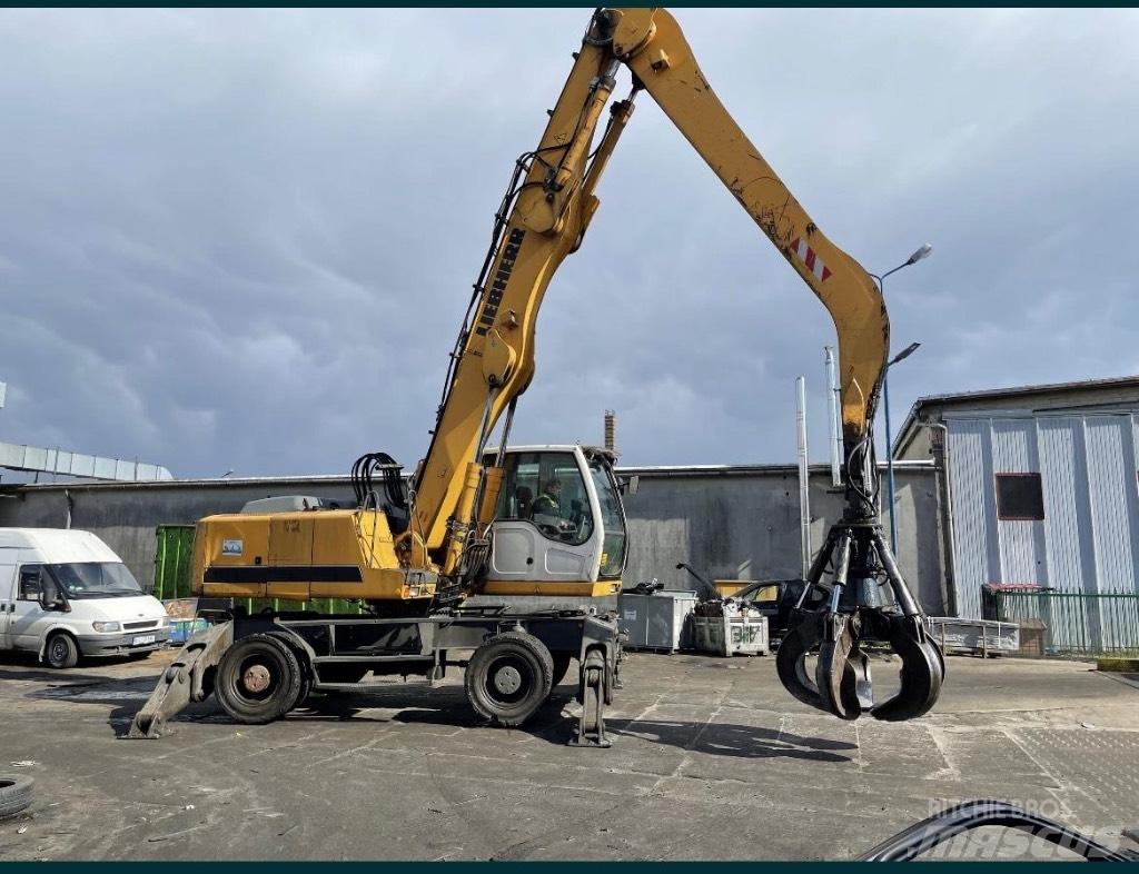 Liebherr 924 폐기물/산업 처리기