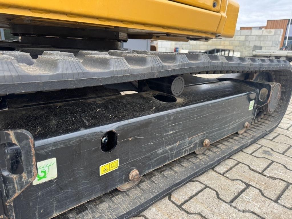 CAT 303.5 CR 소형 굴삭기 7톤 미만