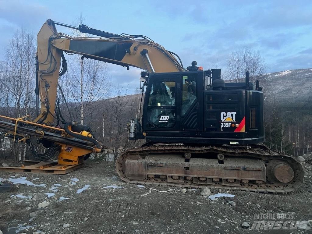 CAT 335 F L CR 도로 굴착기