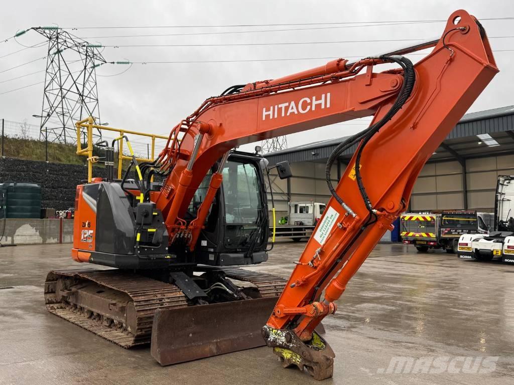 Hitachi ZX 135 US-7 대형 굴삭기 29톤 이상