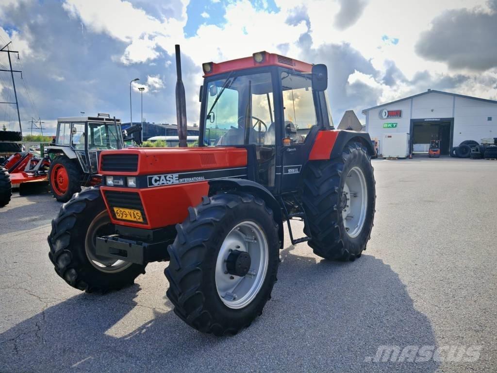 Case IH 1056 XL 트랙터