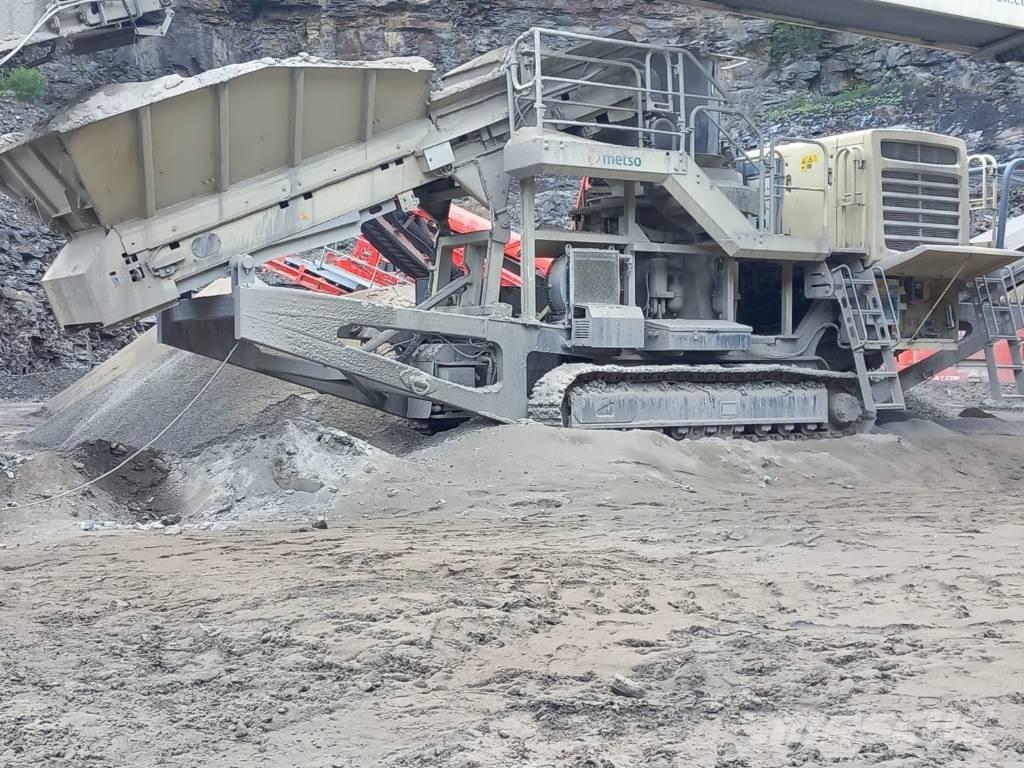 Metso LT 200 HP 이동식 분쇄기