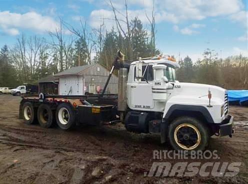 Mack RD 686 SX 케이블 리프트 탈착식 트럭