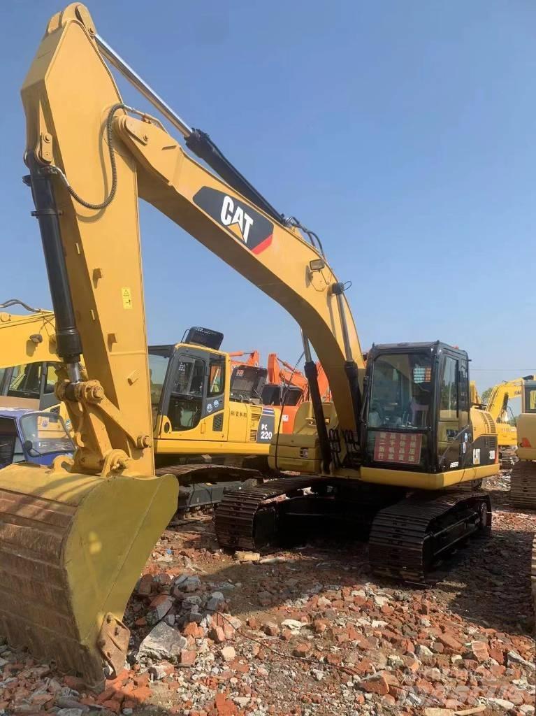 CAT 320 D 대형 굴삭기 29톤 이상