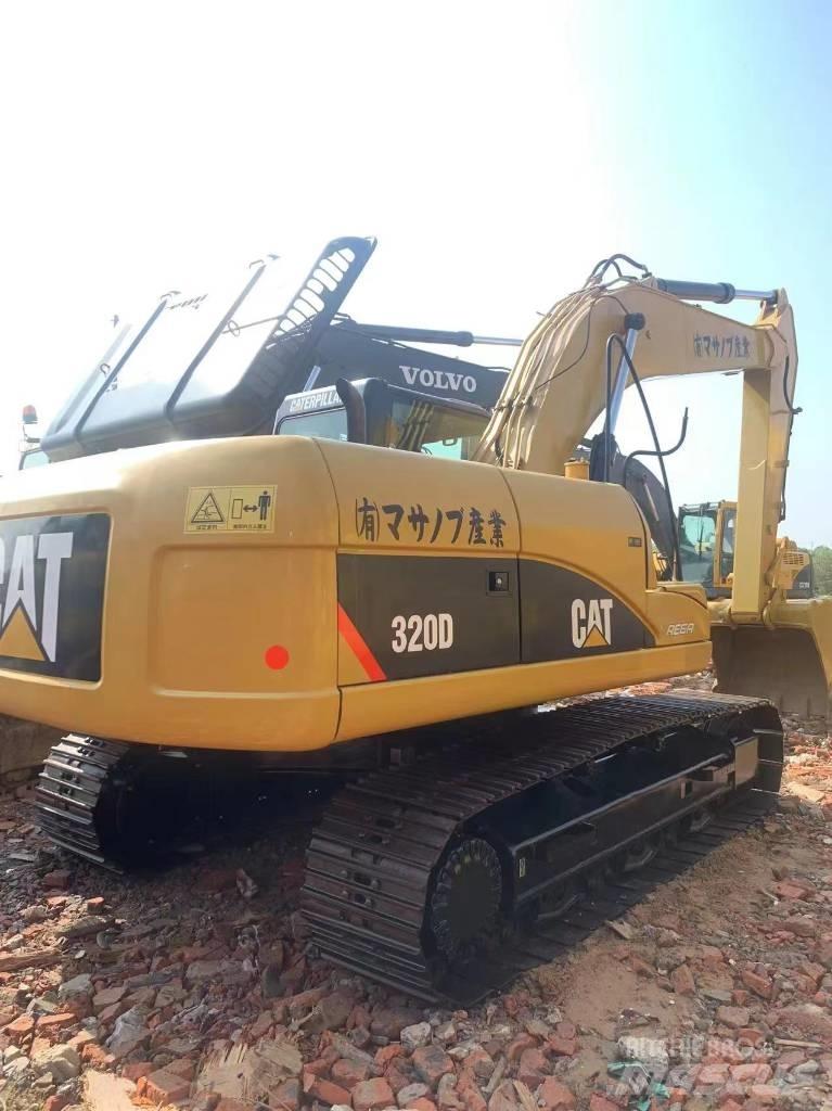 CAT 320 D 대형 굴삭기 29톤 이상