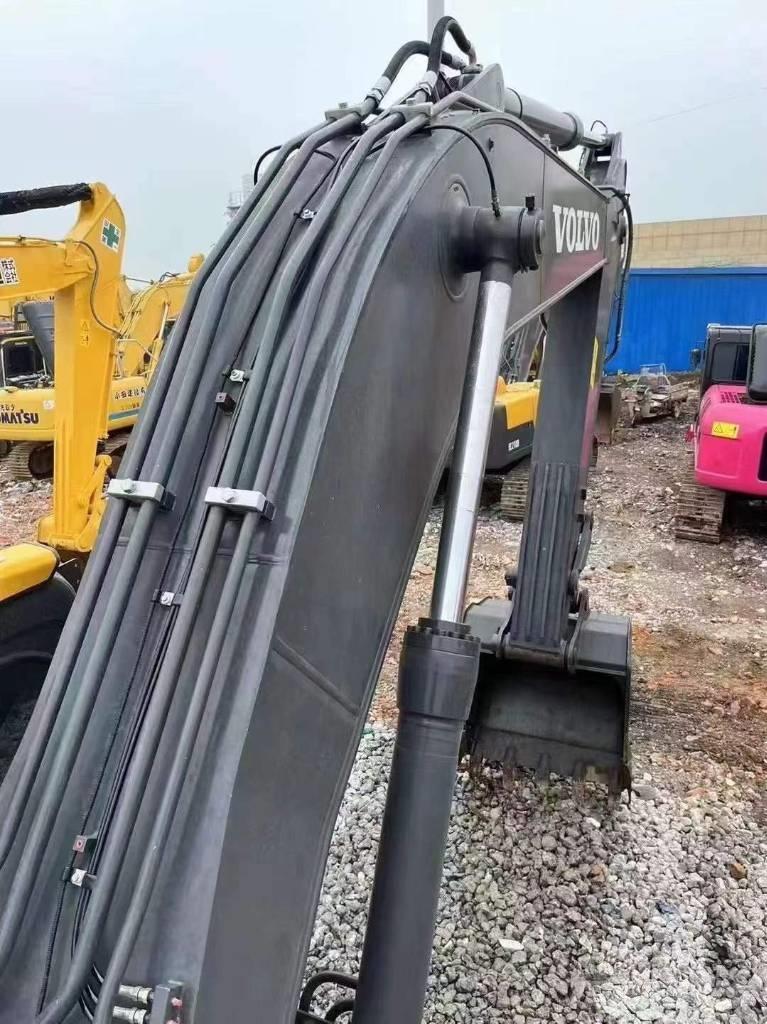 Volvo EC240 대형 굴삭기 29톤 이상