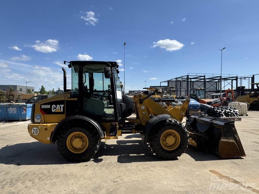 CAT 906M  휠로우더