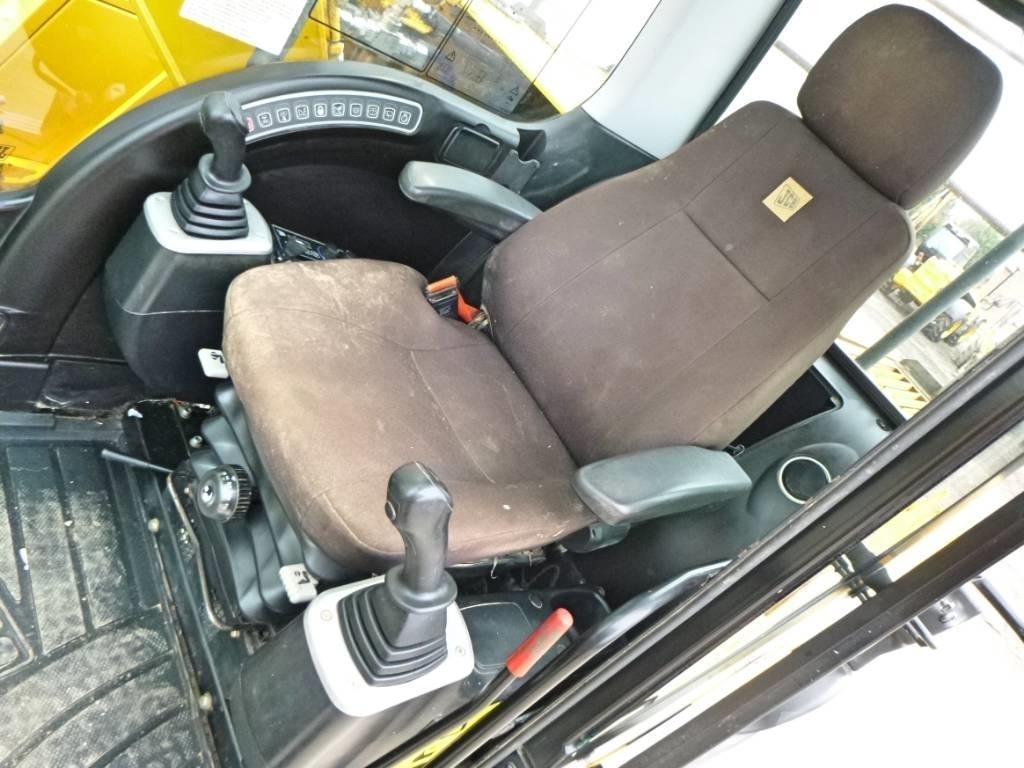 JCB JS 130 LC 대형 굴삭기 29톤 이상