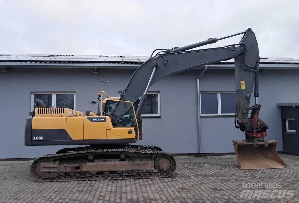 Volvo EC 300 D L 대형 굴삭기 29톤 이상