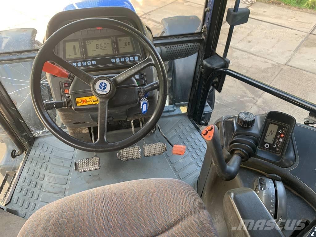 New Holland TM 125 트랙터