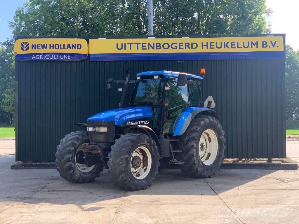 New Holland TM 125 트랙터