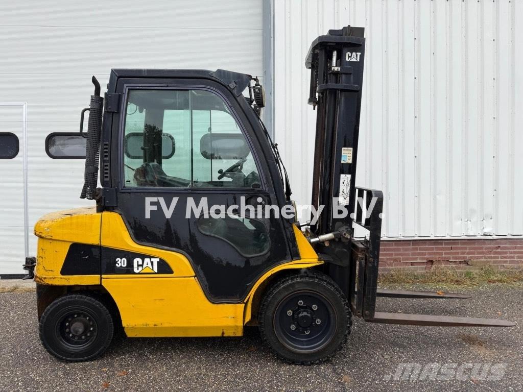 CAT DP 30 N 디젤 지게차