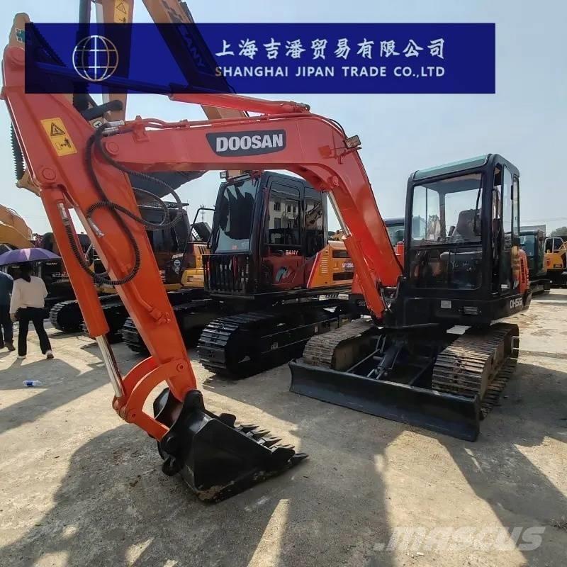 Doosan DH 55 소형 굴삭기 7톤 미만