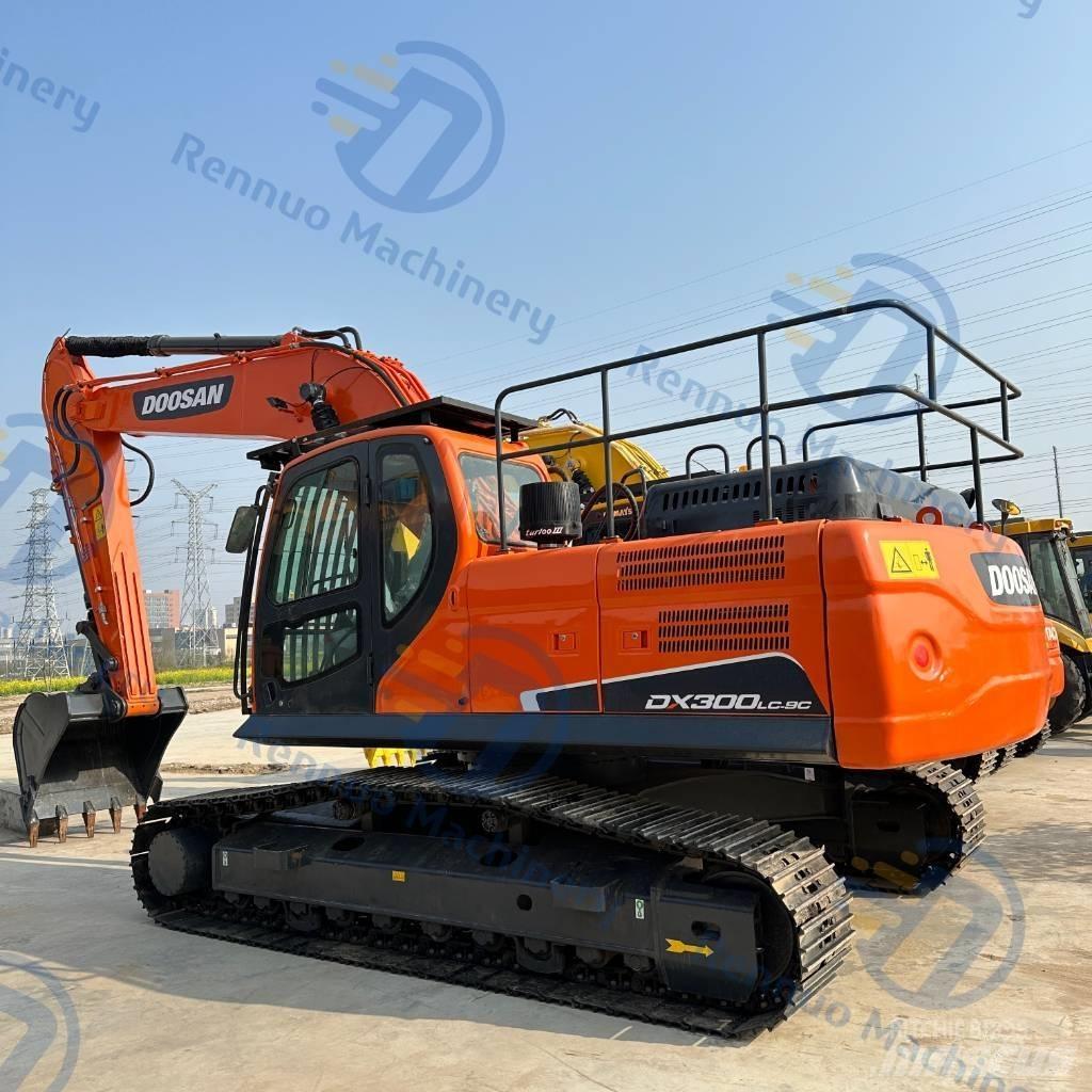 Doosan DX 300LC-9C 대형 굴삭기 29톤 이상