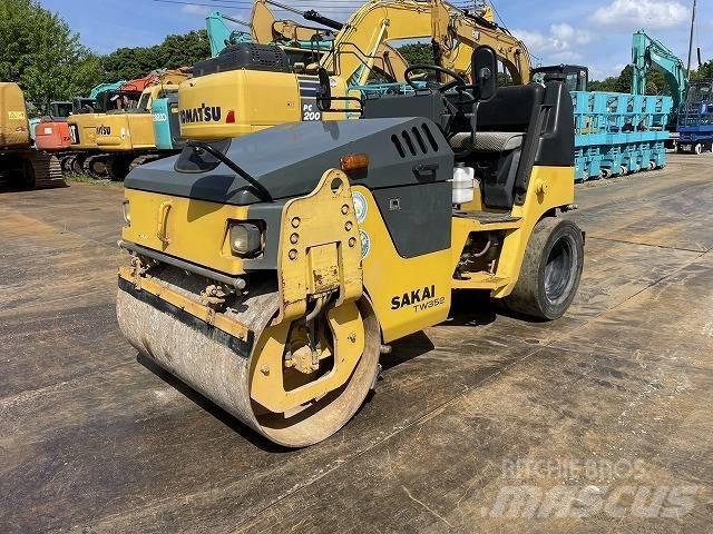 Sakai TW 352 싱글 드럼 롤러