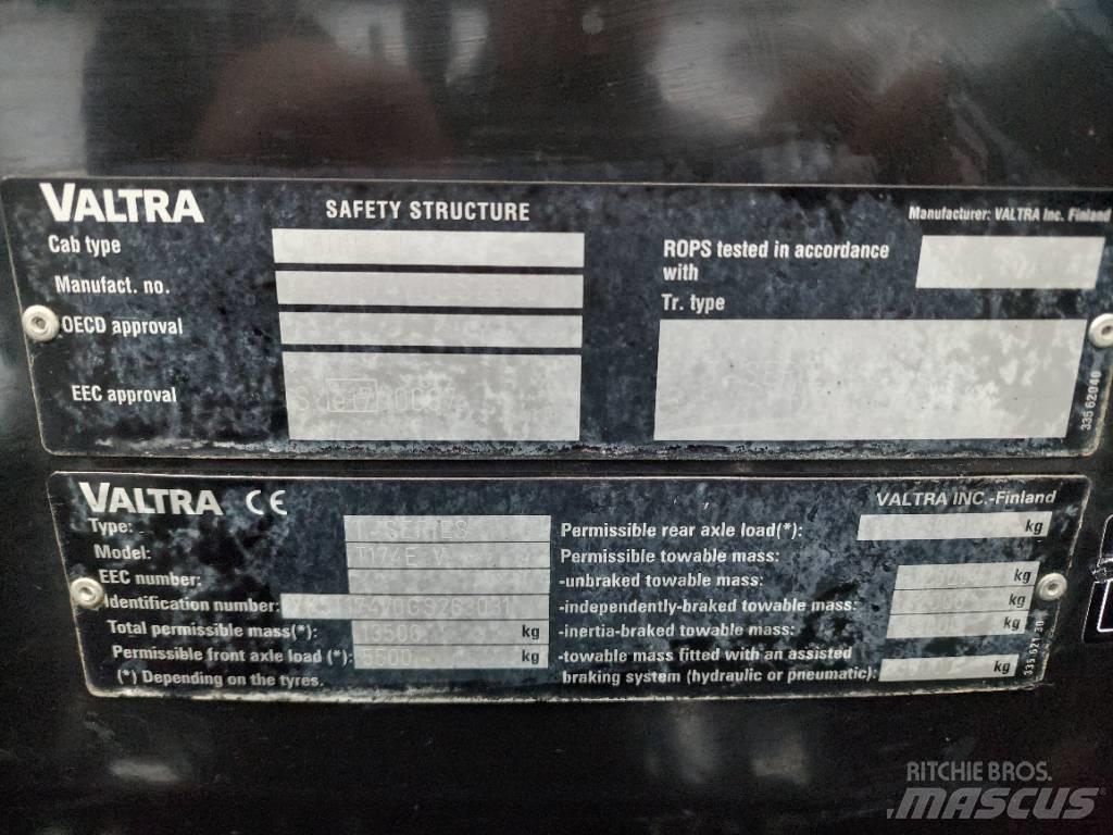Valtra T 174 VERSU 트랙터