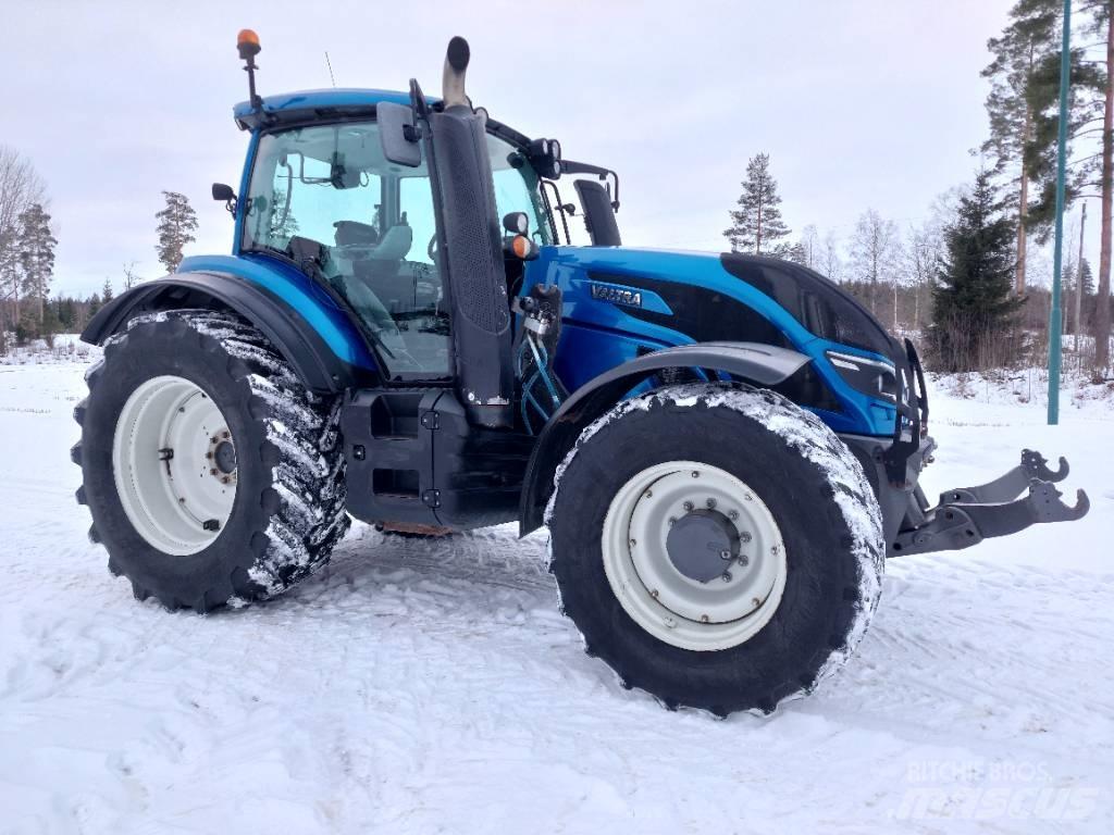 Valtra T 174 VERSU 트랙터