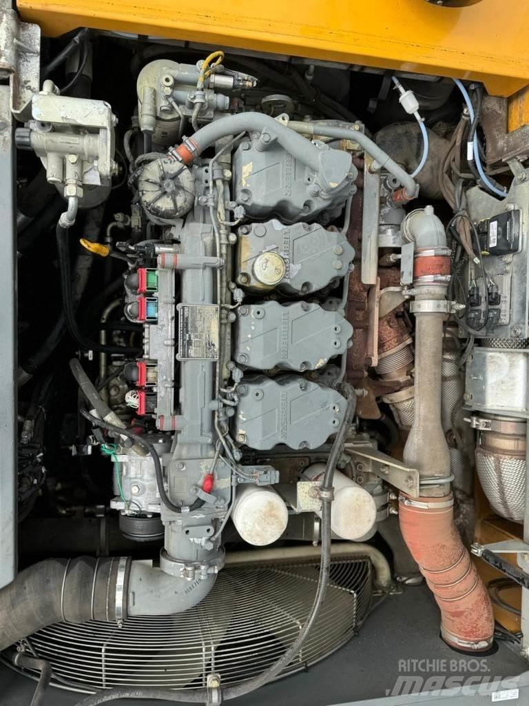 Liebherr LH 30 M 폐기물/산업 처리기