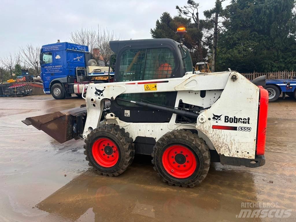 Bobcat S550  스키드로더